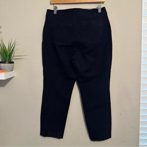 SPANX Ankle Straight Leg Jeans Black - Size Large (High Rise Sculpting Denim) - Picture 3 of 10